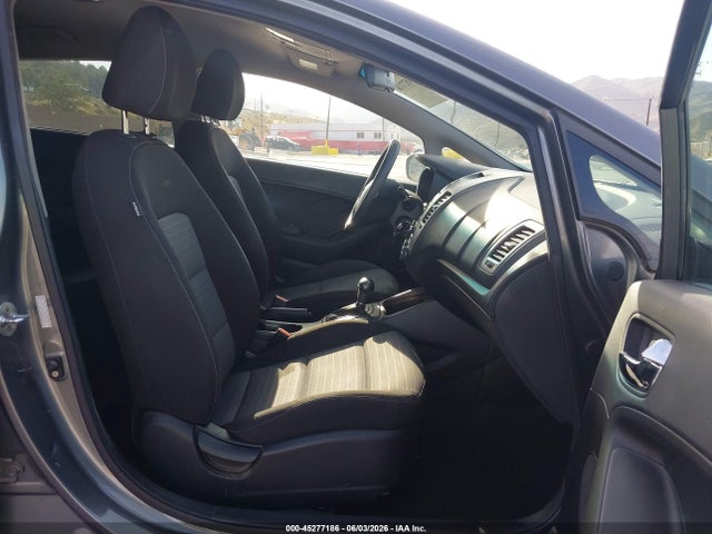 KNAFK5A88G5636567 KIA FORTE LX