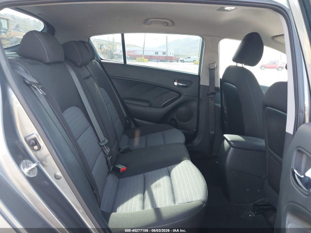 KNAFK5A88G5636567 KIA FORTE LX