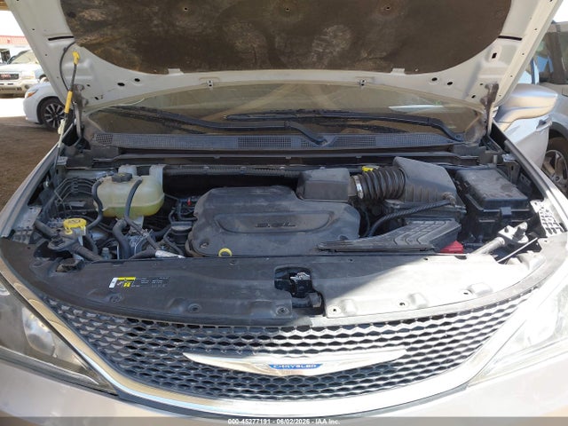 45277191 :رقم المزاد ، 2C4RC1BG1KR609136 vin ، 2019 Chrysler Pacifica Touring L مزاد بيع