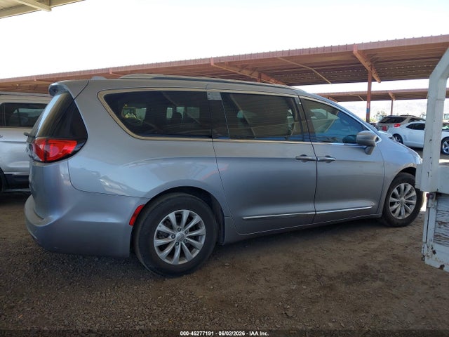 45277191 :رقم المزاد ، 2C4RC1BG1KR609136 vin ، 2019 Chrysler Pacifica Touring L مزاد بيع