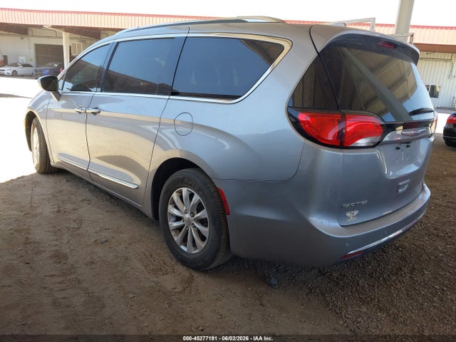 45277191 :رقم المزاد ، 2C4RC1BG1KR609136 vin ، 2019 Chrysler Pacifica Touring L مزاد بيع