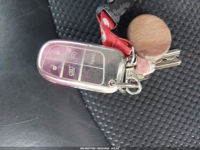 45277192 :رقم المزاد ، 3C4PDCGG1HT594670 vin ، 2017 Dodge Journey Crossroad Plus مزاد بيع