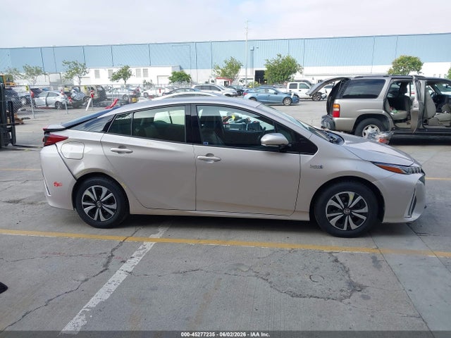 45277235 :رقم المزاد ، JTDKARFP1H3048423 vin ، 2017 Toyota Prius Prime Premium مزاد بيع