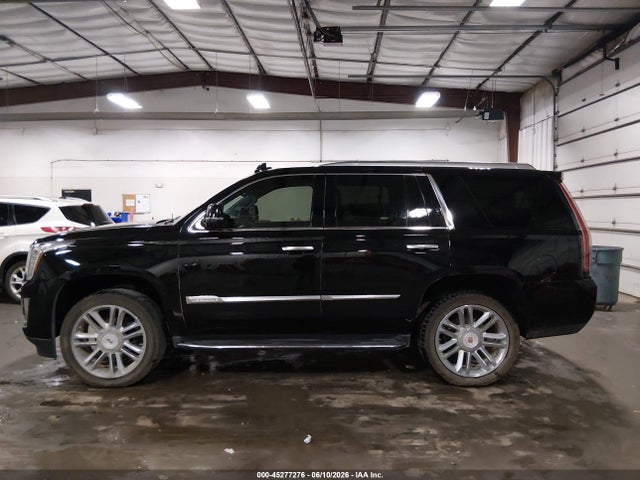 45277276 :رقم المزاد ، 1GYS4BKJ8GR417042 vin ، 2016 Cadillac Escalade Luxury Collection مزاد بيع