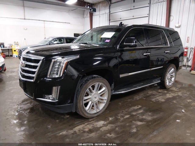 45277276 :رقم المزاد ، 1GYS4BKJ8GR417042 vin ، 2016 Cadillac Escalade Luxury Collection مزاد بيع