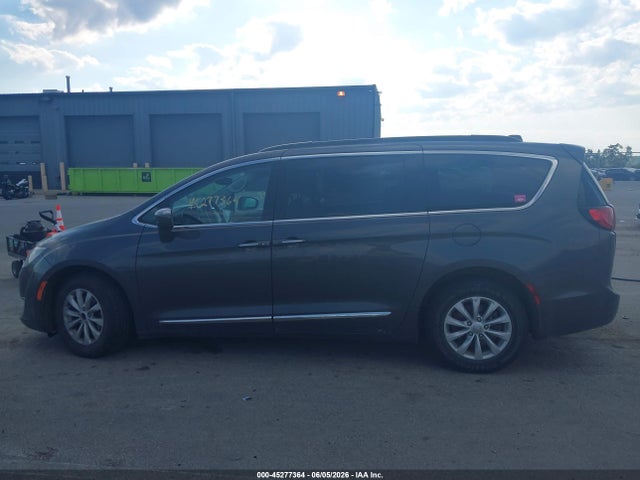 45277364 :رقم المزاد ، 2C4RC1BG1HR661519 vin ، 2017 Chrysler Pacifica Touring-l مزاد بيع