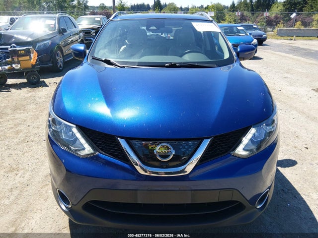JN1BJ1CR1JW206807 Nissan Rogue Sport Sl