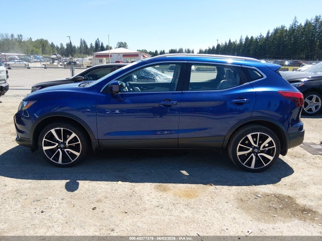 JN1BJ1CR1JW206807 Nissan Rogue Sport Sl