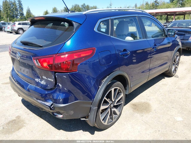 JN1BJ1CR1JW206807 Nissan Rogue Sport Sl