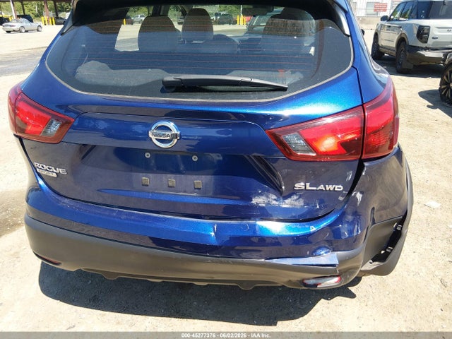JN1BJ1CR1JW206807 Nissan Rogue Sport Sl