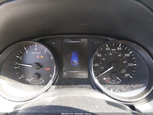 JN1BJ1CR1JW206807 Nissan Rogue Sport Sl