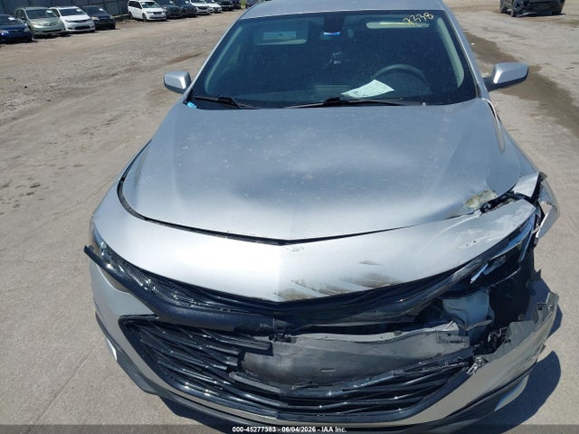 1G1ZD5STXNF132115 Chevrolet Malibu Fwd Lt