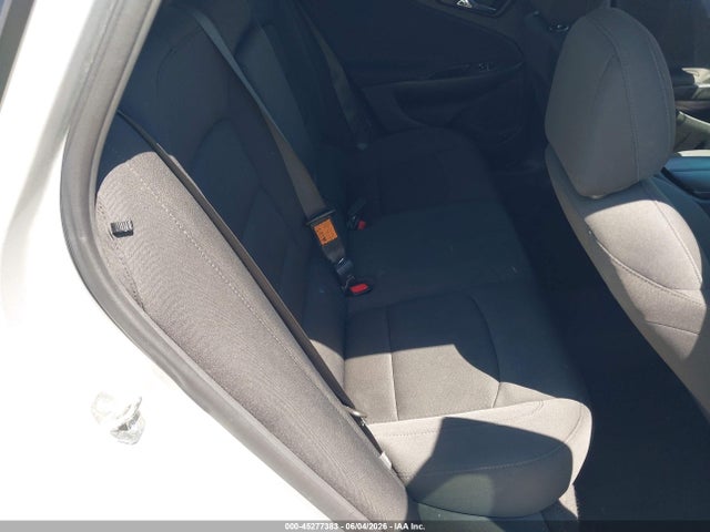 1G1ZD5STXNF132115 Chevrolet Malibu Fwd Lt
