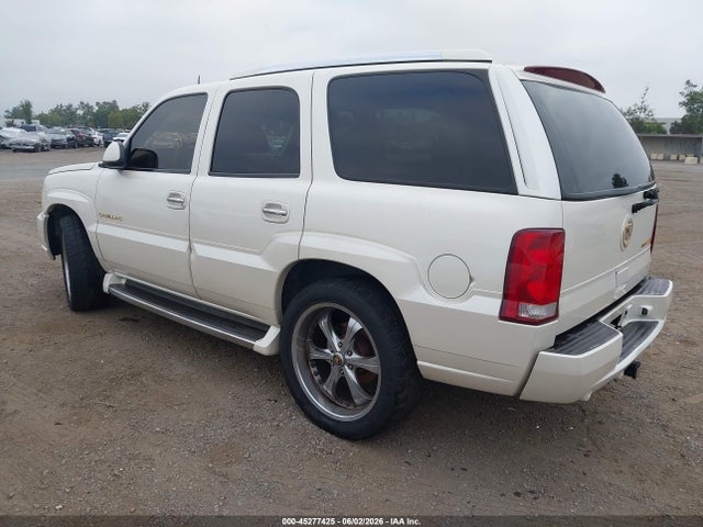45277425 :رقم المزاد ، 1GYEC63T52R266810 vin ، 2002 Cadillac Escalade Standard مزاد بيع
