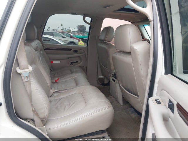 45277425 :رقم المزاد ، 1GYEC63T52R266810 vin ، 2002 Cadillac Escalade Standard مزاد بيع