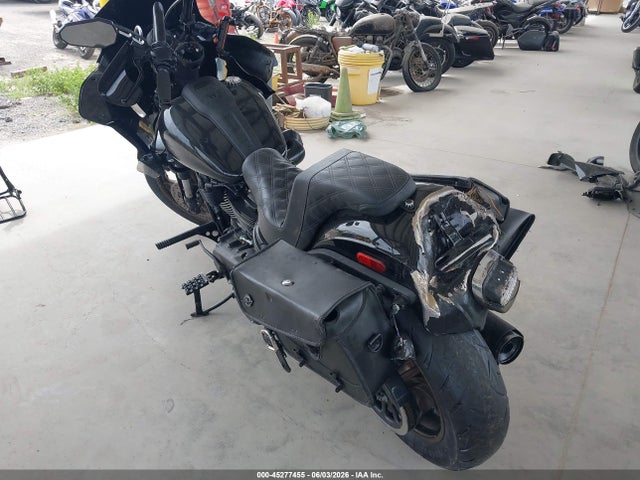 Harley-Davidson FXLRS 2023 1HD1YWZ10PB038904 Image 3