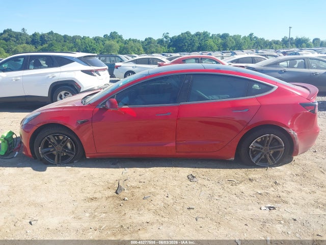 Tesla Model 3 Long Range/performance 2019 5YJ3E1EB1KF390898 Image 13