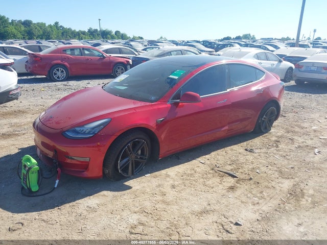 Tesla Model 3 Long Range/performance 2019 5YJ3E1EB1KF390898 Image 2
