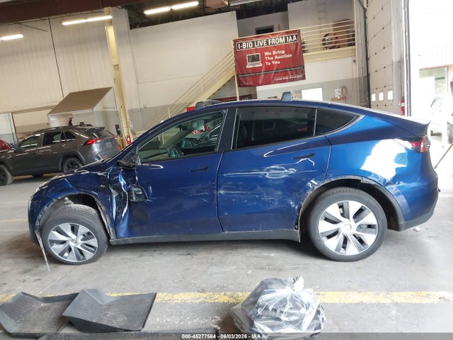Продаж на аукціоні авто 2022 Tesla Model Y Long Range Dual Motor All-wheel Drive, vin: 7SAYGDEE8NF428579, номер лоту: 45277564