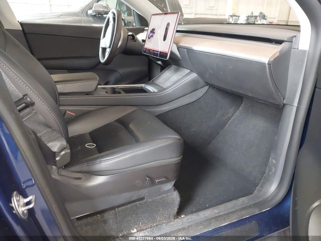 Продаж на аукціоні авто 2022 Tesla Model Y Long Range Dual Motor All-wheel Drive, vin: 7SAYGDEE8NF428579, номер лоту: 45277564