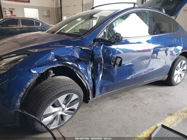 Продаж на аукціоні авто 2022 Tesla Model Y Long Range Dual Motor All-wheel Drive, vin: 7SAYGDEE8NF428579, номер лоту: 45277564