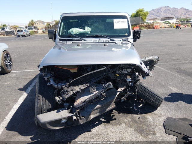 1C4HJXDG8JW136603 Jeep Wrangler Unlimited Sport S 4x4