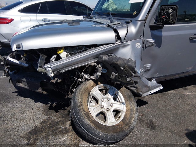 1C4HJXDG8JW136603 Jeep Wrangler Unlimited Sport S 4x4