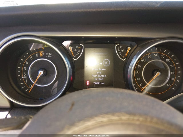 1C4HJXDG8JW136603 Jeep Wrangler Unlimited Sport S 4x4