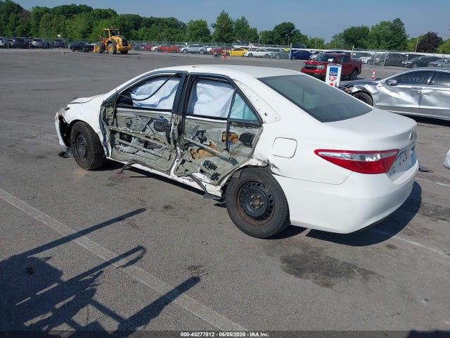 Toyota CAMRY LE 2016 4T1BF1FK9GU568042 Image 3