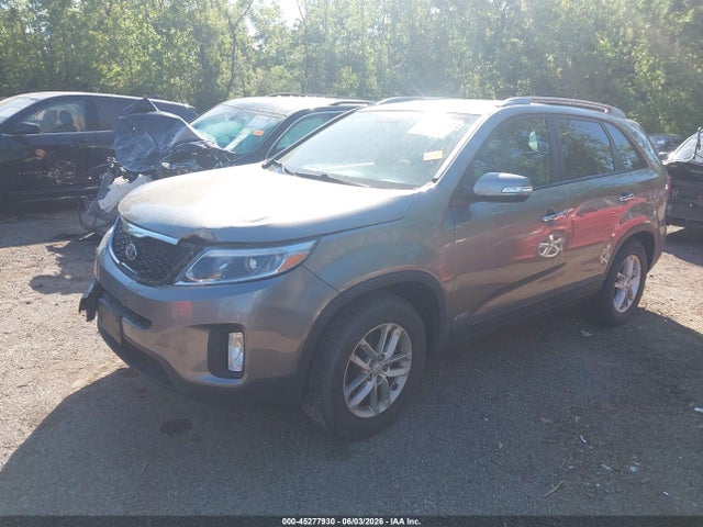 2015 Kia Sorento Lx მანქანა იყიდება აუქციონზე, vin: 5XYKTCA63FG597538, აუქციონის ნომერი: 45277930