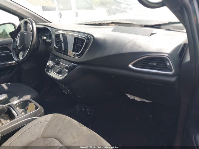 Продаж на аукціоні авто 2019 Chrysler Pacifica Touring Plus, vin: 2C4RC1FGXKR523172, номер лоту: 45277935