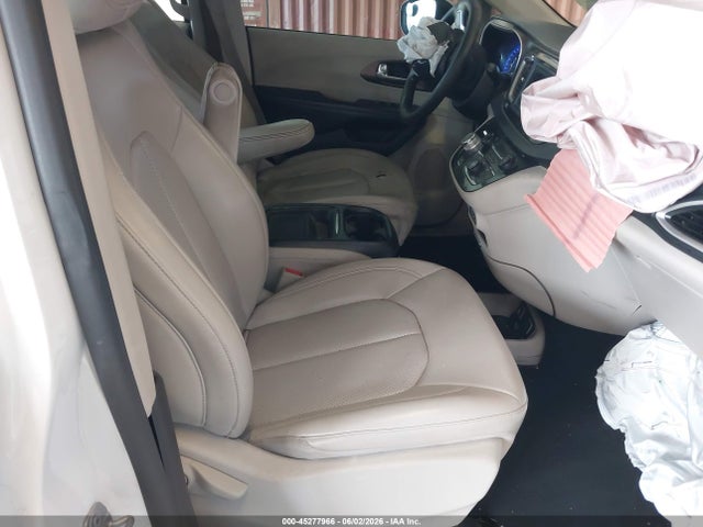 Продаж на аукціоні авто 2021 Chrysler Voyager Lxi, vin: 2C4RC1DG4MR531984, номер лоту: 45277966