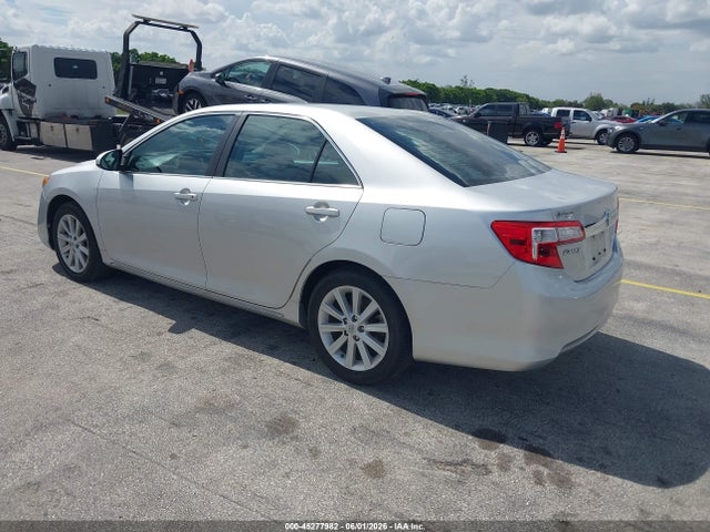 45277982 :رقم المزاد ، 4T1BF1FK7DU696940 vin ، 2013 Toyota Camry Xle مزاد بيع
