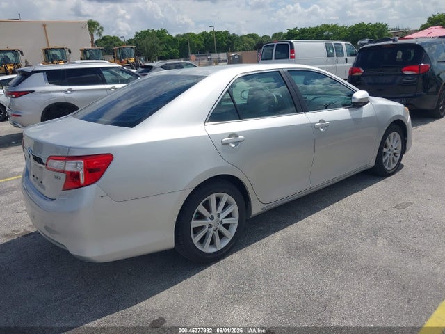 45277982 :رقم المزاد ، 4T1BF1FK7DU696940 vin ، 2013 Toyota Camry Xle مزاد بيع