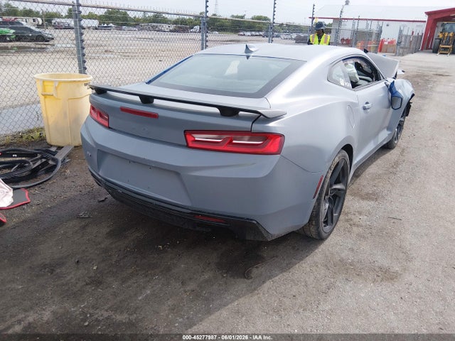 Chevrolet Camaro 1ss 2017 1G1FE1R73H0165532 Image 4