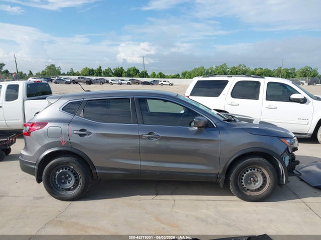 JN1BJ1CVXLW550958 Nissan Rogue Sport S Fwd Xtronic Cvt