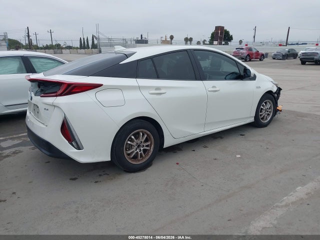 Toyota Prius Prime Xle 2020 JTDKARFP9L3143126 Image 4