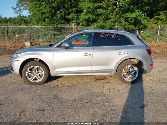 45278040 :رقم المزاد ، WA1ANAFY2J2014345 vin ، 2018 Audi Q5 2.0t Premium/2.0t Tech Premium مزاد بيع