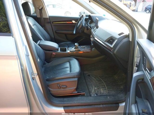 45278040 :رقم المزاد ، WA1ANAFY2J2014345 vin ، 2018 Audi Q5 2.0t Premium/2.0t Tech Premium مزاد بيع