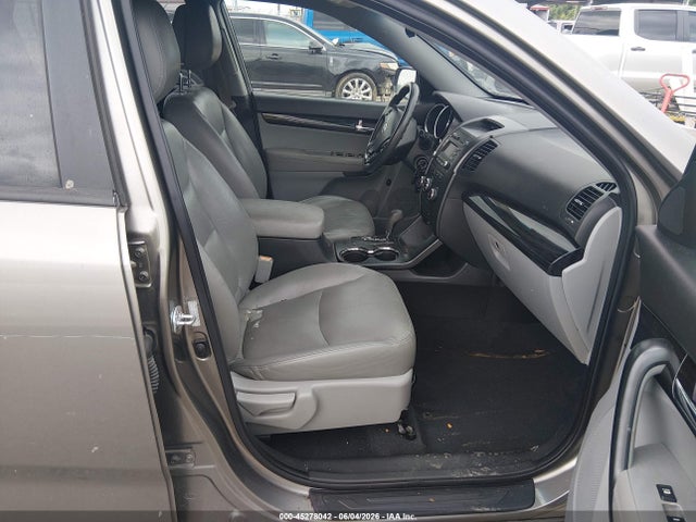 45278042 :رقم المزاد ، 5XYKT3A10BG027687 vin ، 2011 Kia Sorento Lx مزاد بيع