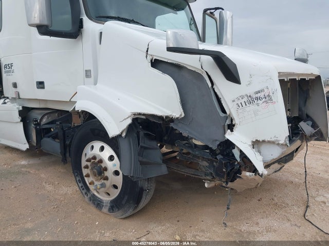 Aukcja sprzedaży 2014 Volvo Vn Vnl, vin: 4V4NC9EJ3EN164716, numer aukcji: 45278043