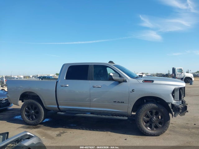 3C6UR5FL7MG579745 RAM 2500 Laramie 4x4 6&#039;4 Box