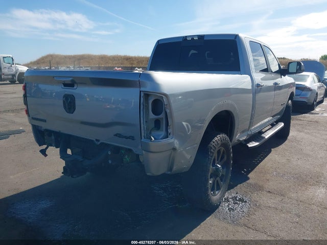 3C6UR5FL7MG579745 RAM 2500 Laramie 4x4 6&#039;4 Box