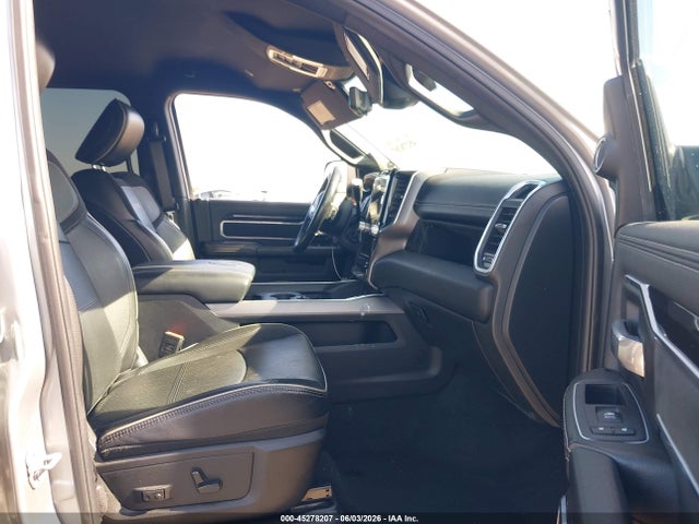 3C6UR5FL7MG579745 RAM 2500 Laramie 4x4 6&#039;4 Box