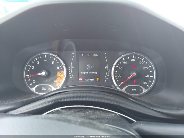 Продажа на аукционе авто 2017 Jeep Renegade Sport Fwd, vin: ZACCJAAB9HPF83240, номер лота: 45278221