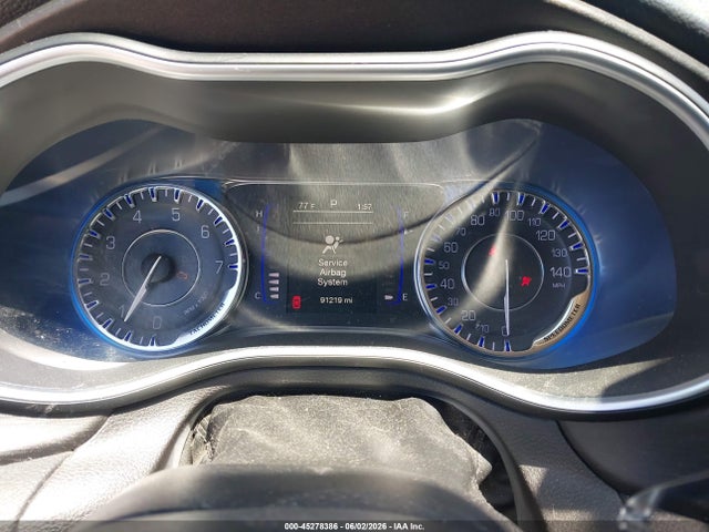 2016 Chrysler 200 Touring მანქანა იყიდება აუქციონზე, vin: 1C3CCCFB3GN186729, აუქციონის ნომერი: 45278386