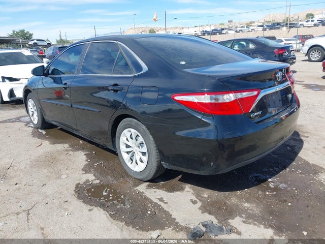 45278433 :رقم المزاد ، 4T4BF1FK2FR445493 vin ، 2015 Toyota Camry Le مزاد بيع