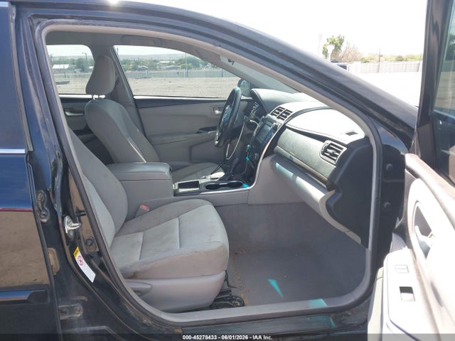 45278433 :رقم المزاد ، 4T4BF1FK2FR445493 vin ، 2015 Toyota Camry Le مزاد بيع