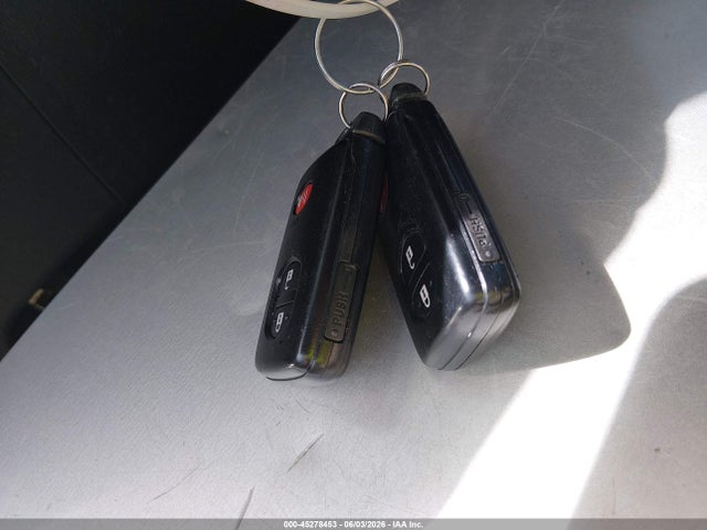 Продажа на аукционе авто 2015 Toyota Prius V Three, vin: JTDZN3EU0FJ029524, номер лота: 45278453