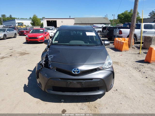 Продажа на аукционе авто 2015 Toyota Prius V Three, vin: JTDZN3EU0FJ029524, номер лота: 45278453